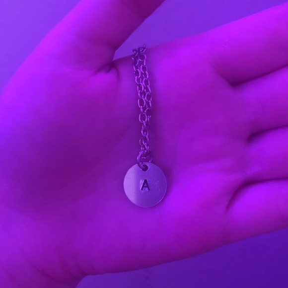 Custom Initial necklace - Picture 3 of 3